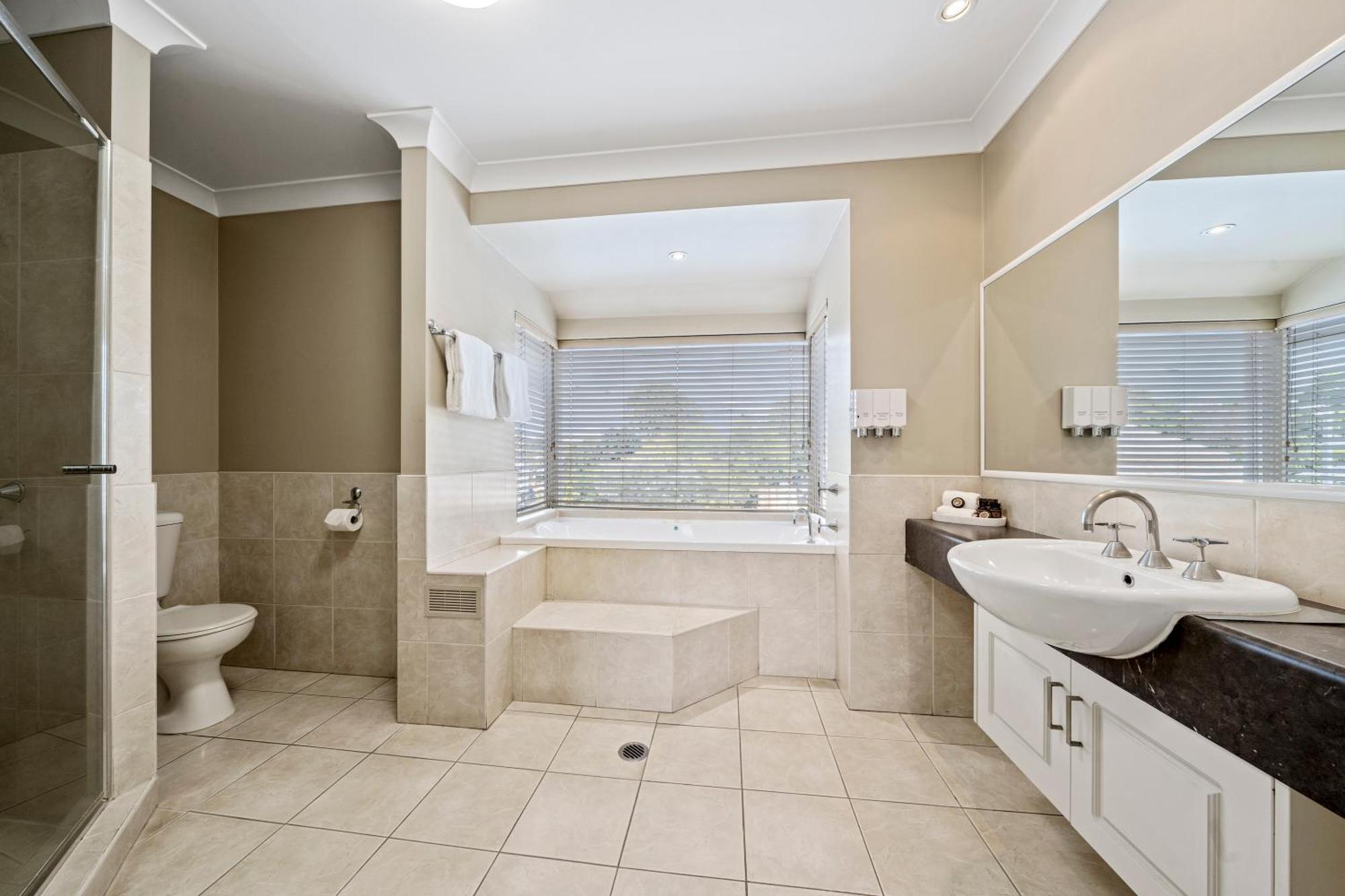 Motel Ambassador On Ruthven Toowoomba Habitación foto